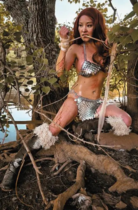 SONJA REBORN #2 CVR I INCENTIVE 1:10 COSPLAY ANI-MIA VIRGIN VARIANT DYNAMITE Entertainment