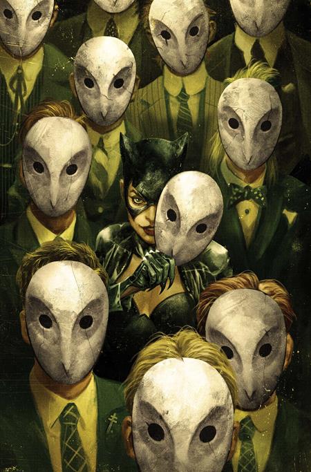 CATWOMAN #83 CVR A SEBASTIAN FIUMARA DC Comics